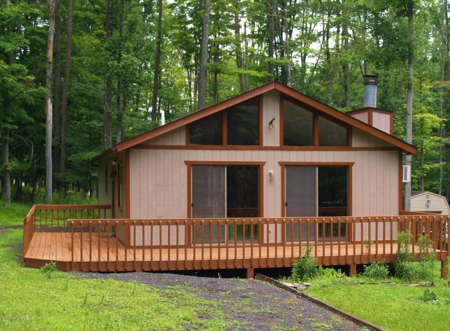 110 Parkwood Dr, Hawley, PA 18428 - photo 1