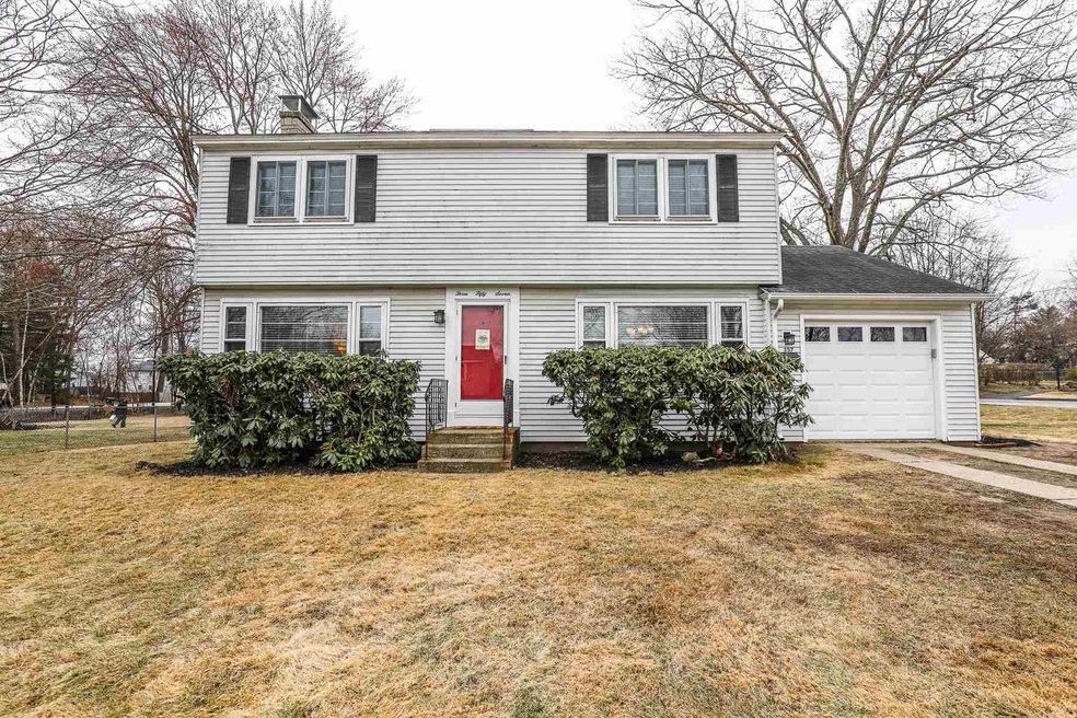 357 Mystic St, Manchester, NH 03103 - photo 1