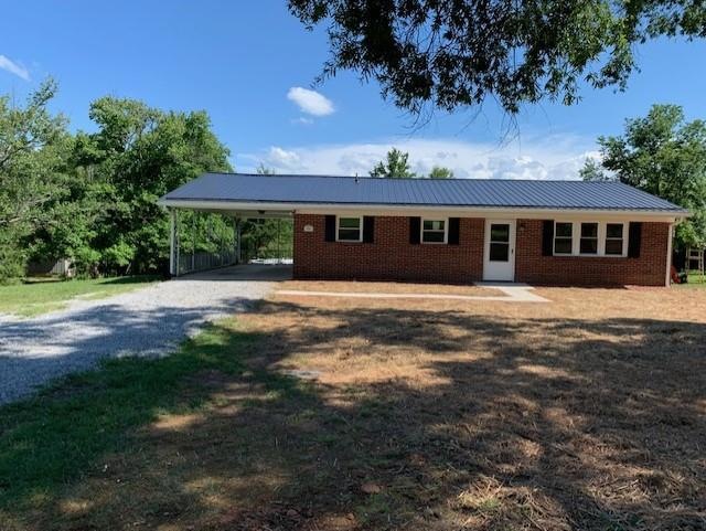 9913 Callands Rd, Chatham, VA 24531 - photo 1