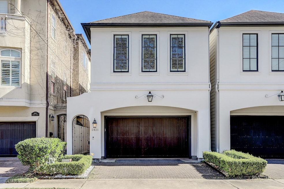 2421 Driscoll St, Houston, TX 77019 - photo 1