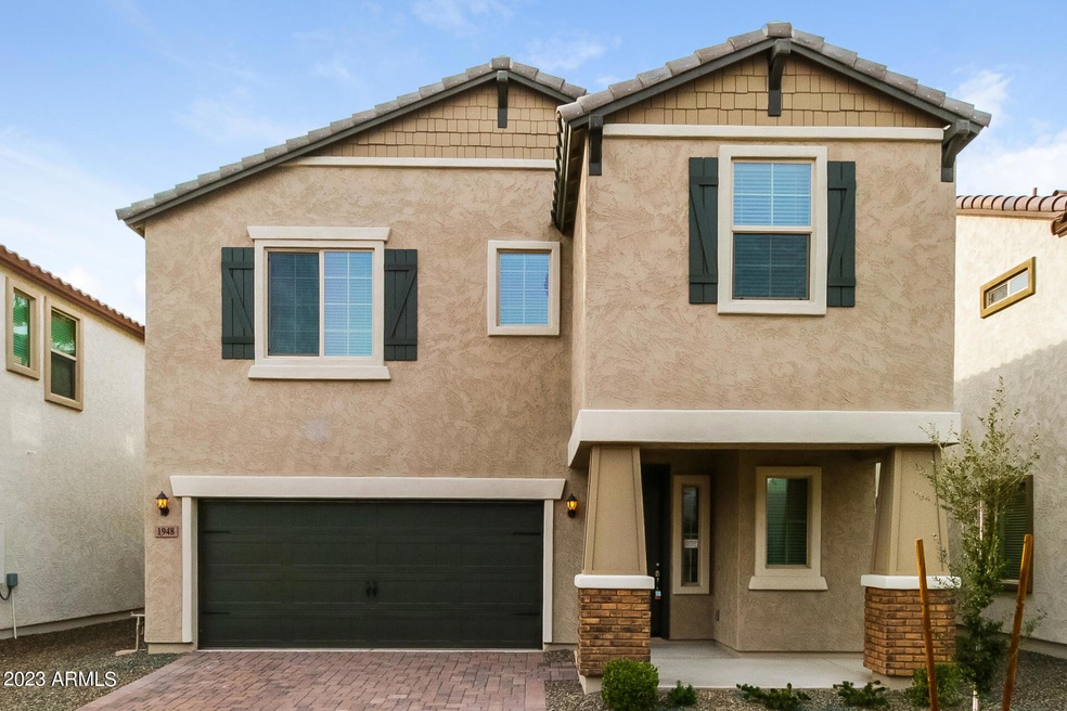 000-photo-front-view-6626670