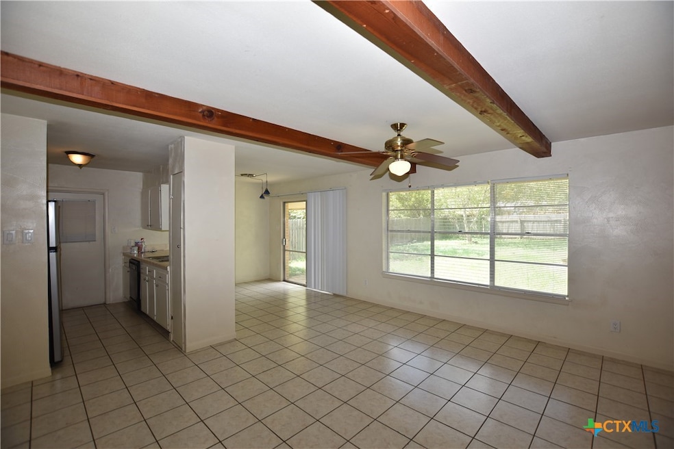 1002 Hillyer St unit 4, San Marcos, TX 78666 - photo 1