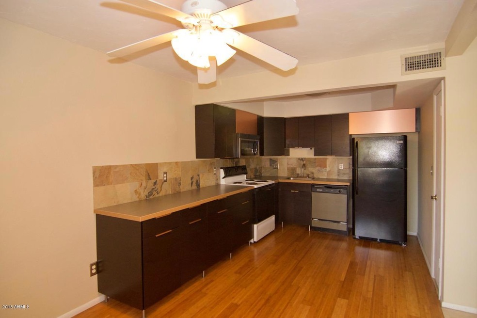 2121 S Pennington unit 42, Mesa, AZ 85202 - photo 1