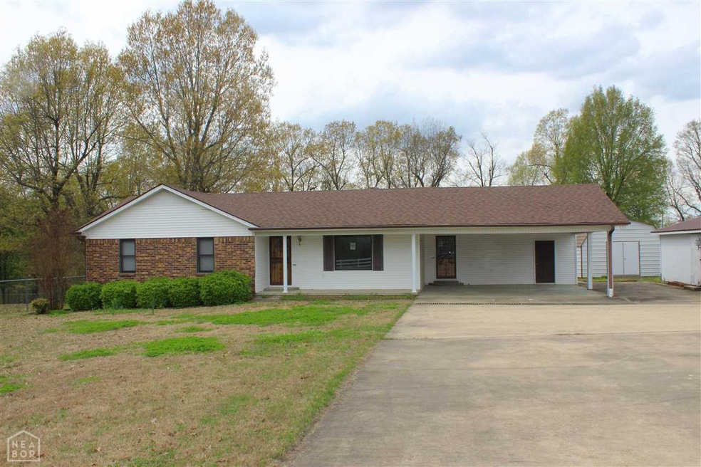 2206 Windwood Cir, Paragould, AR 72450 - photo 1