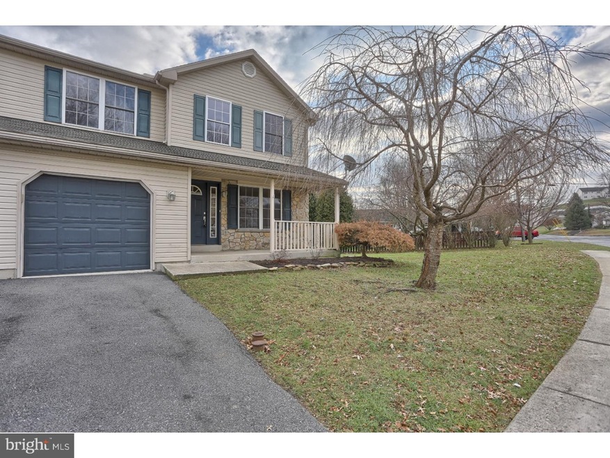 631 Frederick St, Reading, PA 19608 - photo 1