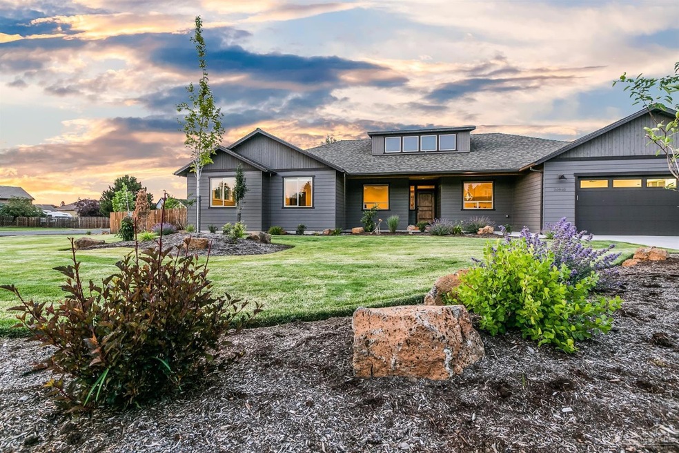 20940 Vail Run Ct, Bend, OR 97702 - photo 1