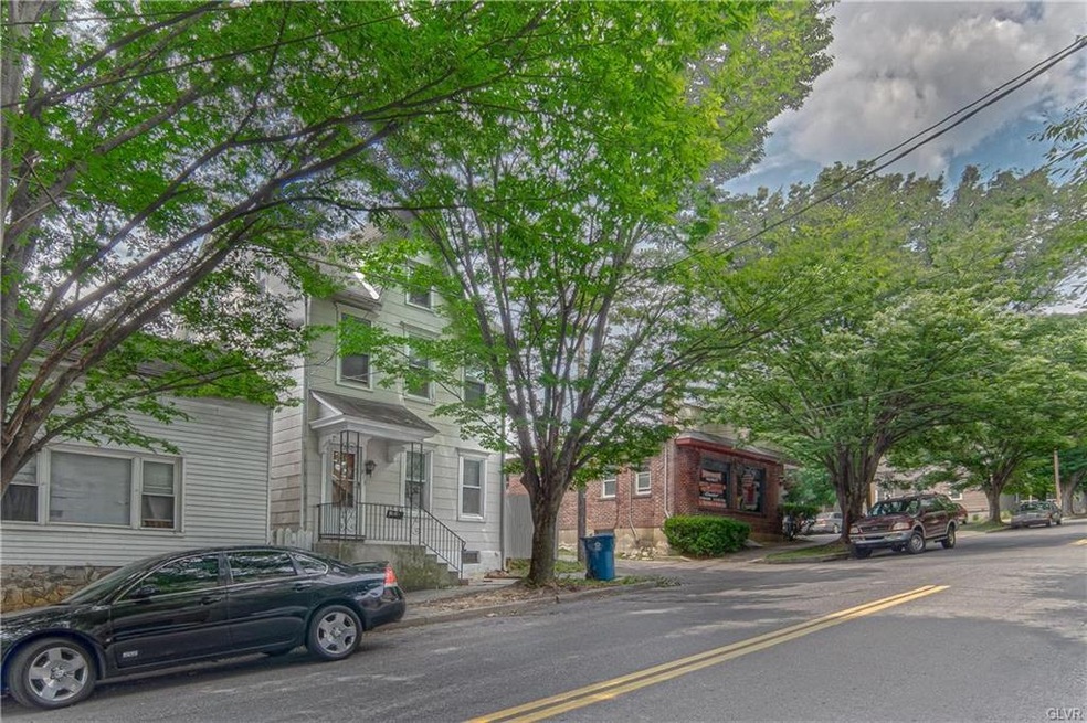 813 Monocacy St, Bethlehem, PA 18018 - photo 1