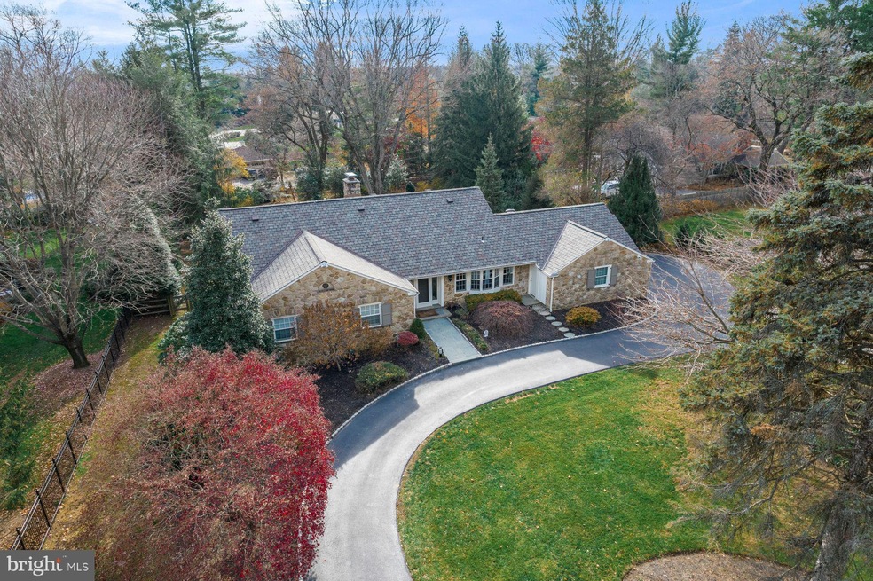 811 Lafayette Rd, Bryn Mawr, PA 19010 - photo 1