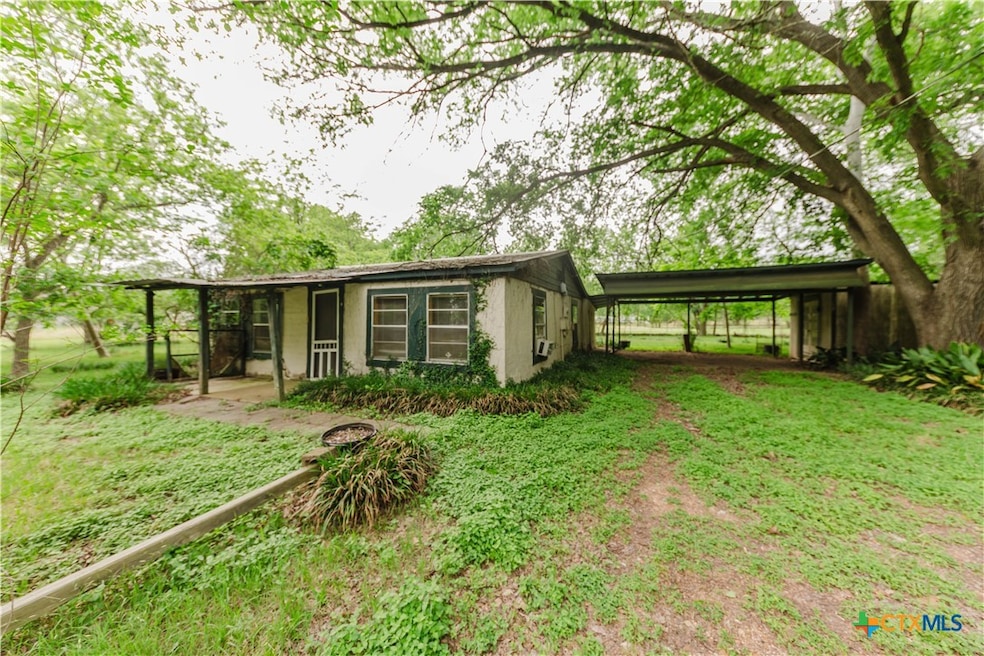 262 Highway 95 S unit A, Smithville, TX 78957 - photo 1