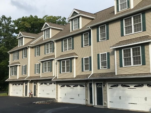 530 Mammoth Rd unit 30, Dracut, MA 01826 - photo 1