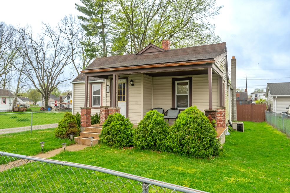 272 N Ross St, Columbus, IN 47201 - photo 1