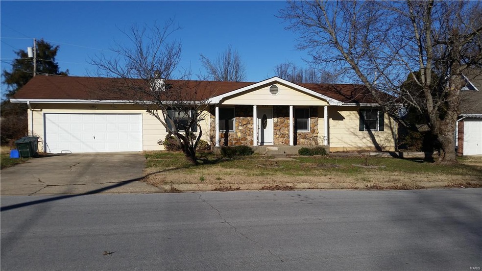 907 Sycamore Dr, Rolla, MO 65401 - photo 1