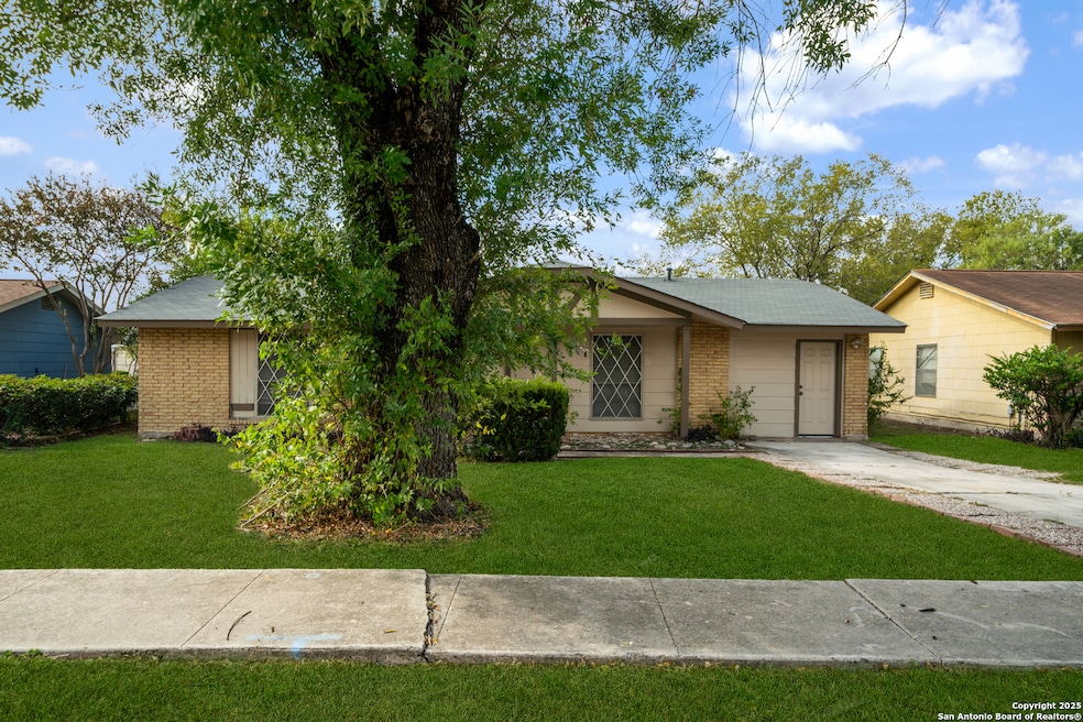 5806 Castle Hunt, San Antonio, TX 78218 - photo 1