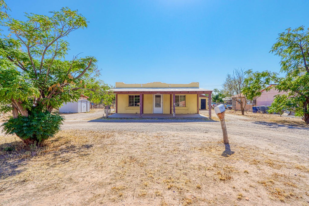 564 Mauer Rd, El Paso, TX 79915 - photo 1