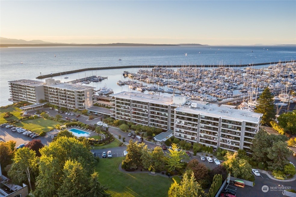 Sold $1,155,000 • Co-Listing Agent