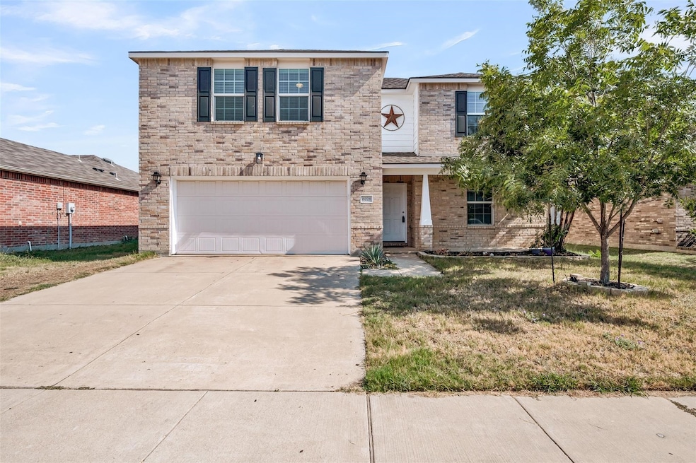 6028 Fantail Dr, Fort Worth, TX 76179 - photo 1
