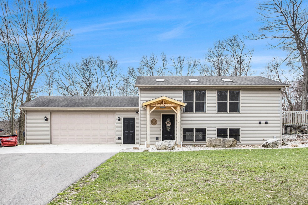 Sold $305,000