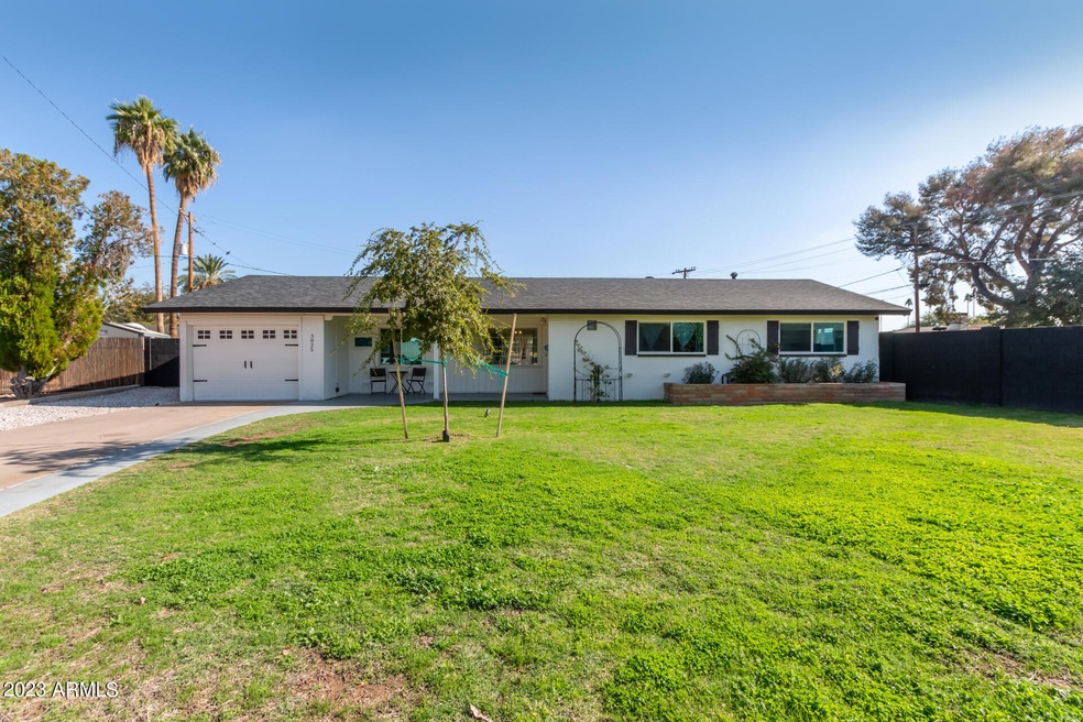 3025 E Mitchell Drive
