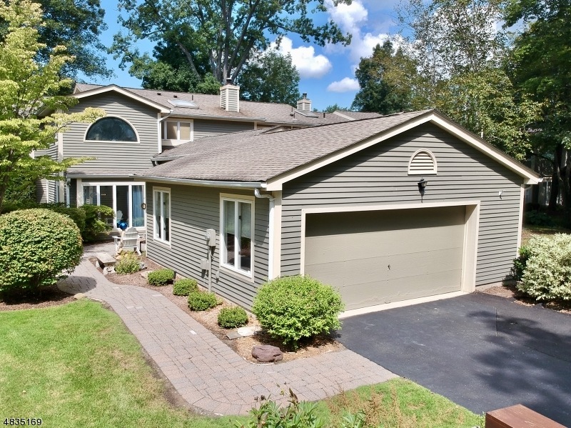 29 Stone Row Ln, Oak Ridge, NJ 07438 - photo 1