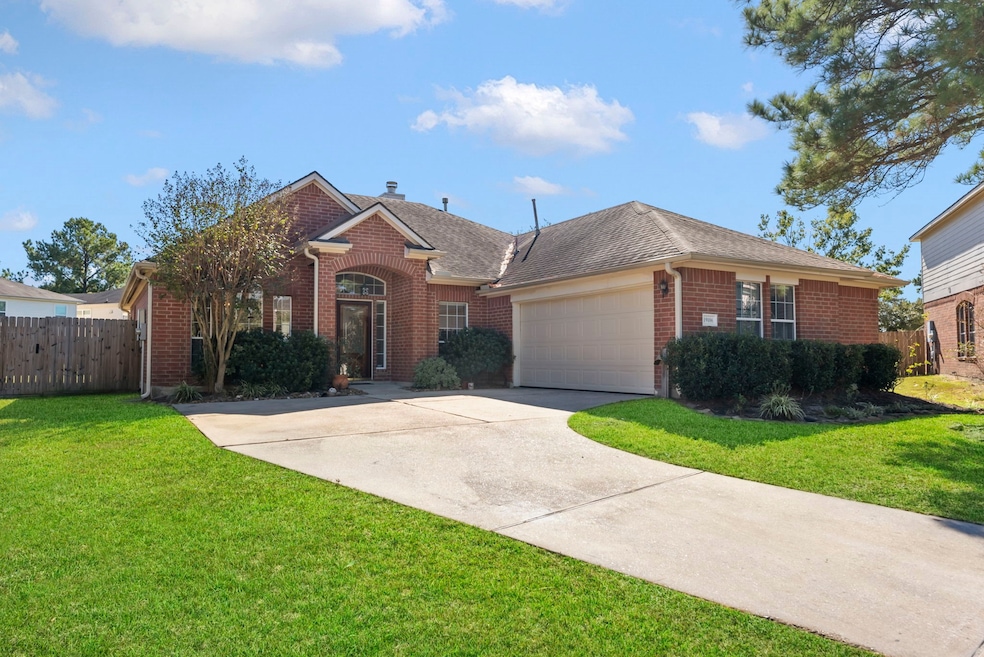 19106 Poplar Trails Ln, Tomball, TX 77375 - photo 1