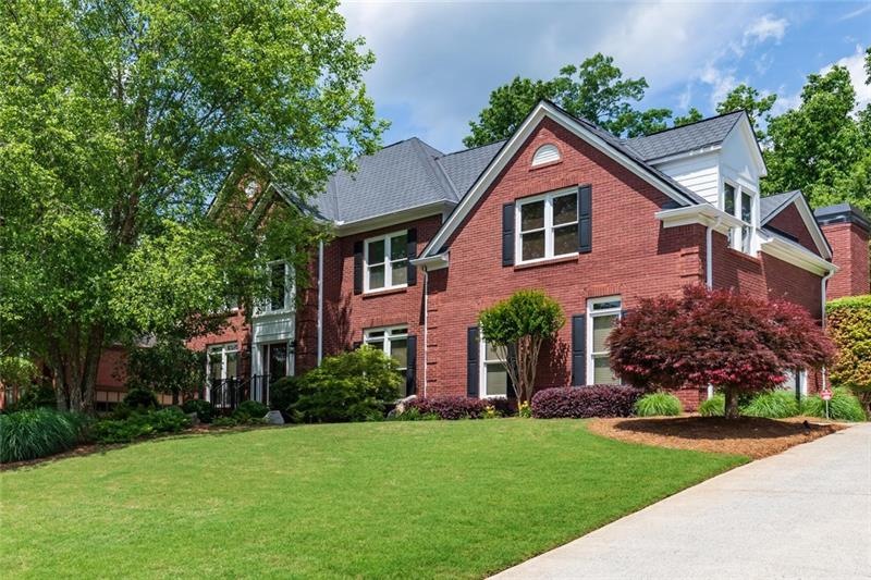 Gorgeous Professionally Landscaped True 4 Sided Br