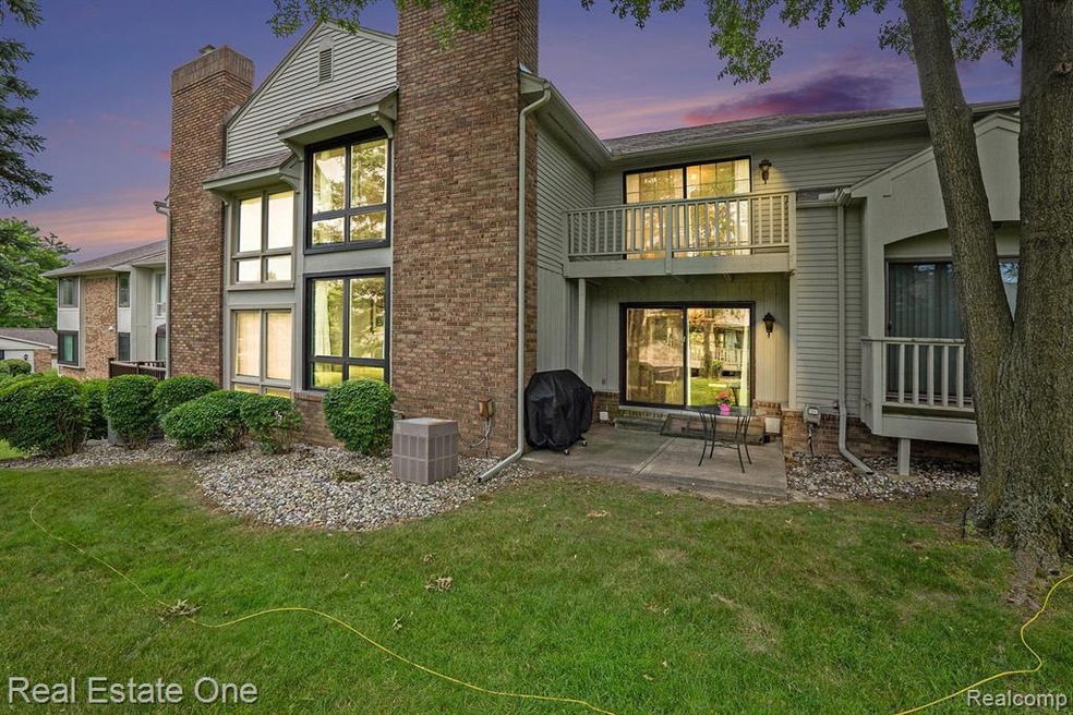 Welcome to 7363 W Bridge Way!