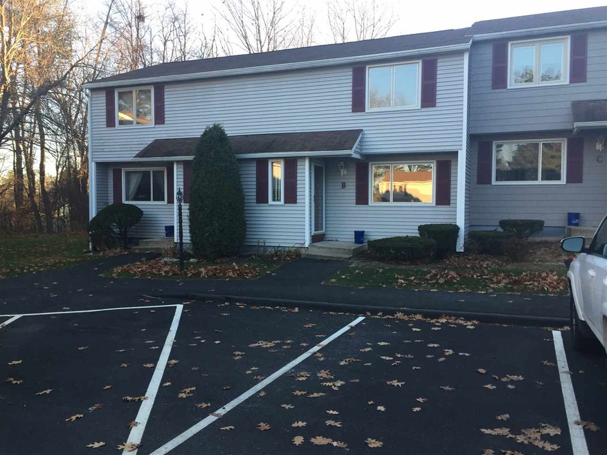 3 Cedarbrook Village unit 3B, Rochester, NH 03867 - photo 1