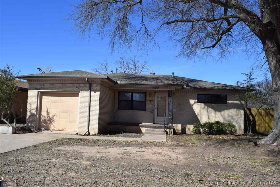 627 Northwest Ave, Ardmore, OK 73401 - photo 1