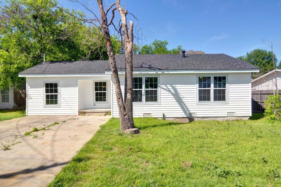 7816 Corina Dr, Fort Worth, TX 76108 - photo 1