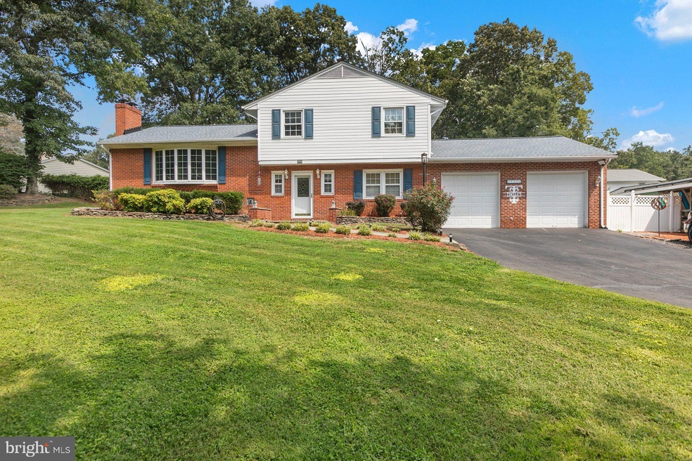 22994 Town Creek Dr, Lexington Park, MD 20653 - photo 1