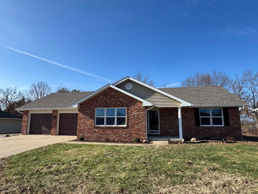 3315 N Ridgecrest Dr, Columbia, MO 65202 - photo 1