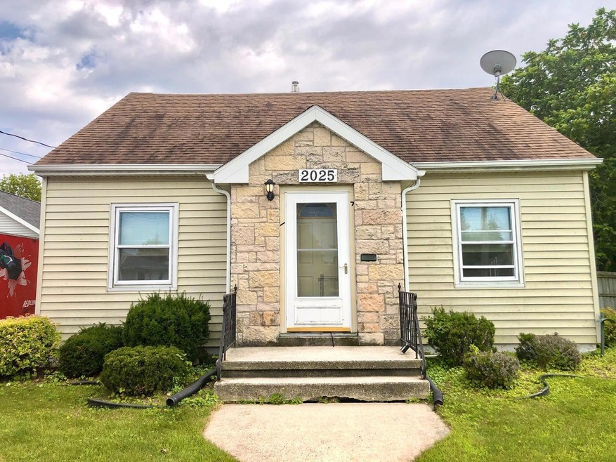 2025 29th St, Two Rivers, WI 54241 - photo 1