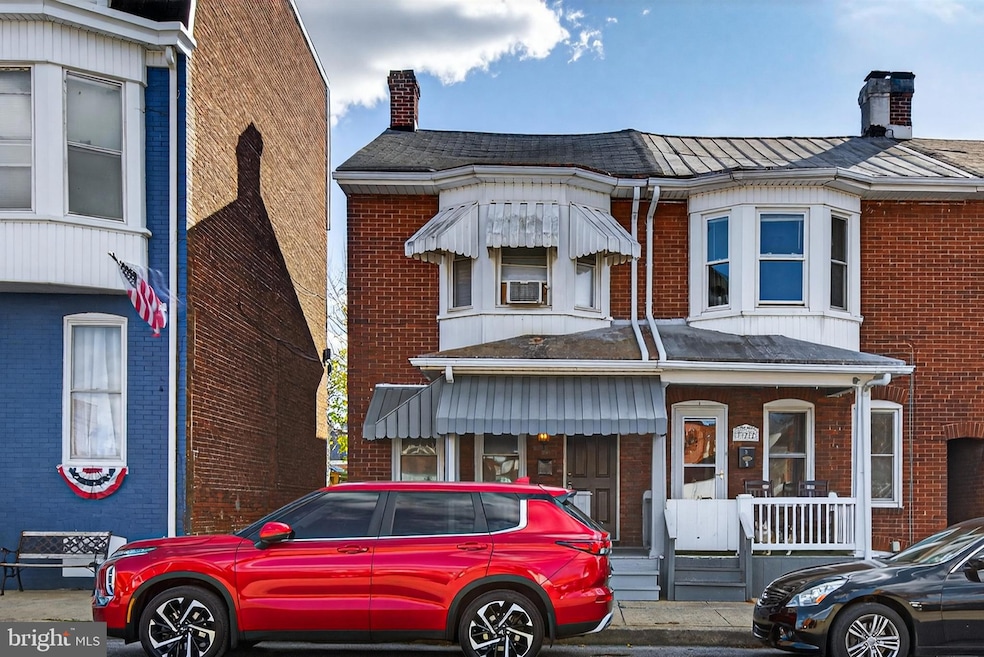 724 York St, York, PA 17403 - photo 1