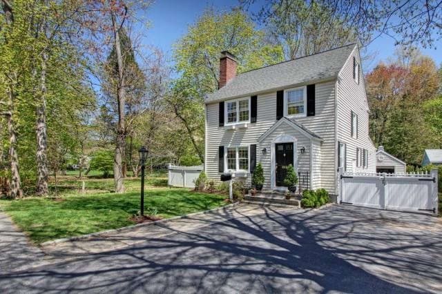 896 Mill Plain Rd, Fairfield, CT 06824 - photo 1