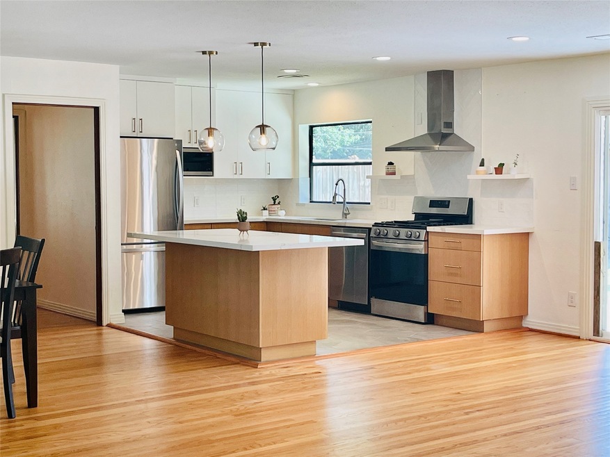 1503 Ansbury Dr, Houston, TX 77018 - photo 1