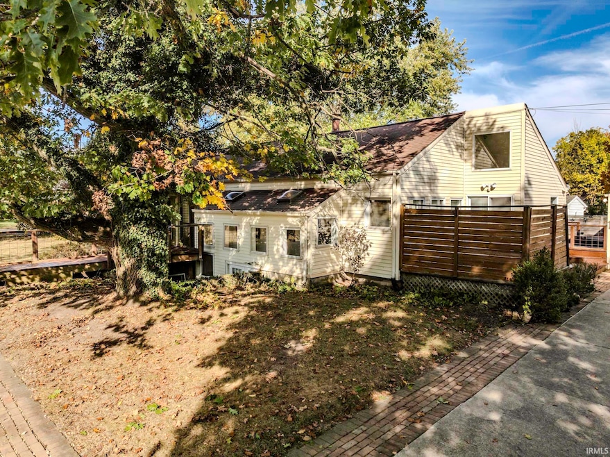 2208 W Parkway Dr, Muncie, IN 47304 - photo 1