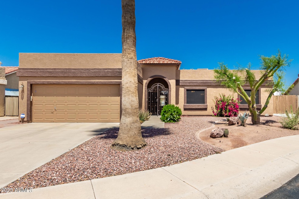 1660 E Whitten St, Chandler, AZ 85225 - photo 1