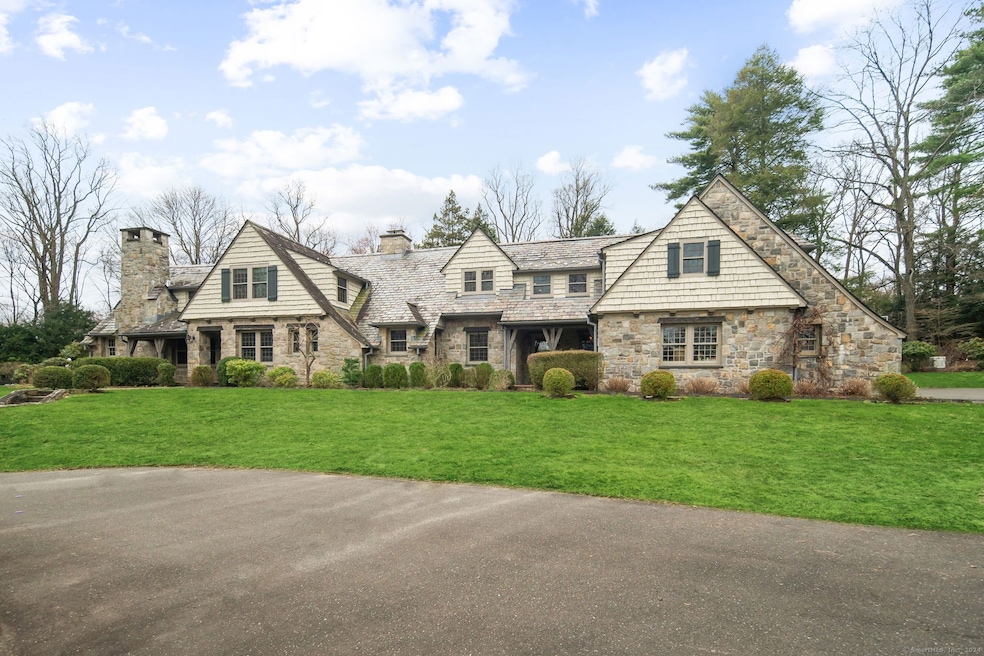 18 Wee Burn Ln, Darien, CT 06820 - photo 1