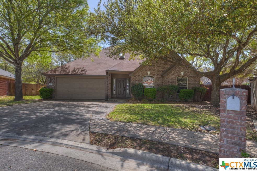 1212 Terrace Ct, New Braunfels, TX 78130 - photo 1