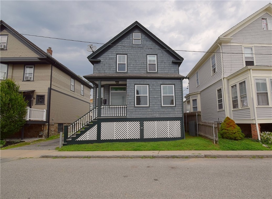 10 Elliot Place, Newport, RI 02840 - photo 1