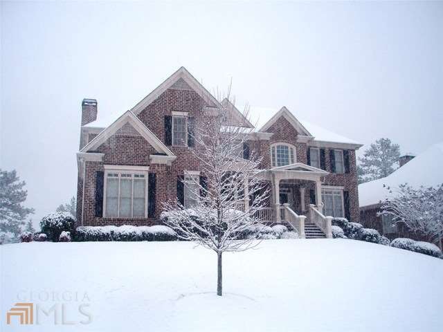 Welcome Home to THE OAKS!!