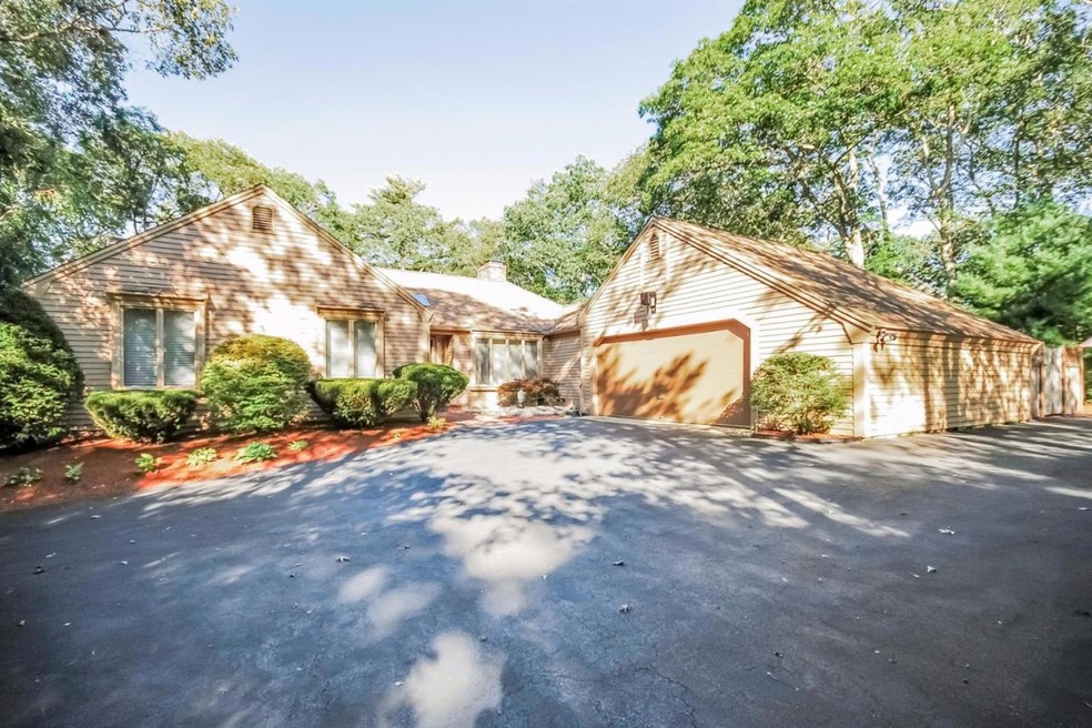 86 Dale Dr, Falmouth, MA 02540 - photo 1