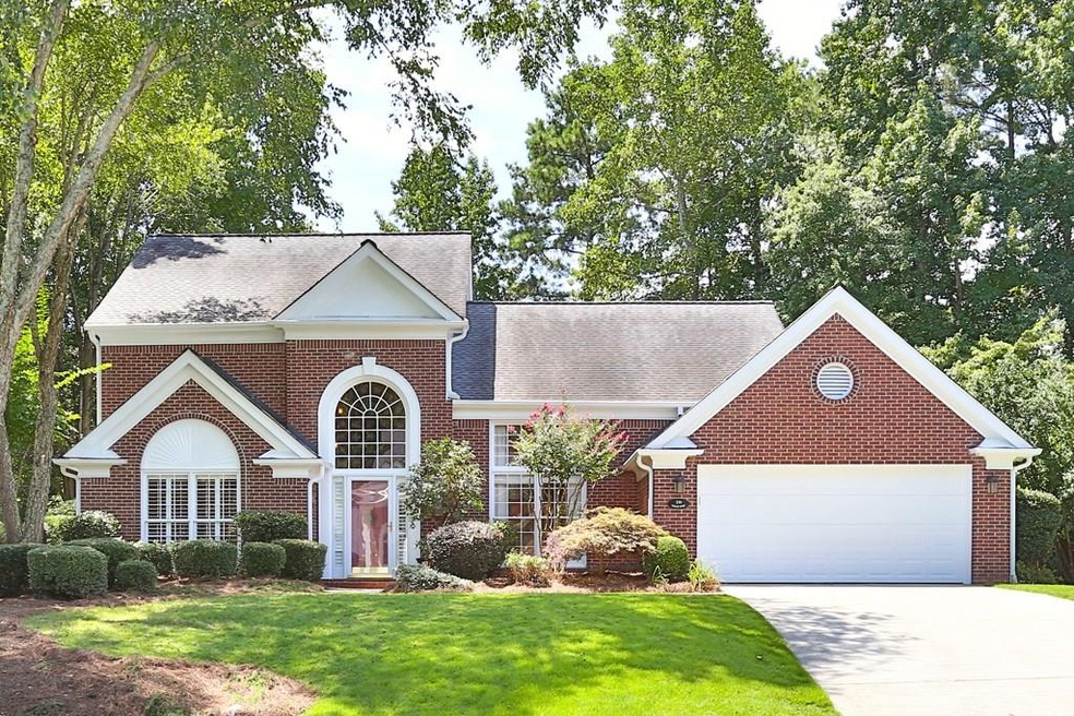 Beautiful home sitting on a private lot, freshly p