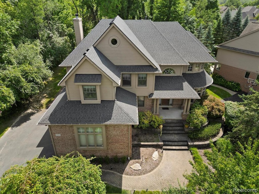 7253 Carlyle Crossing, West Bloomfield, MI 48322 - photo 1