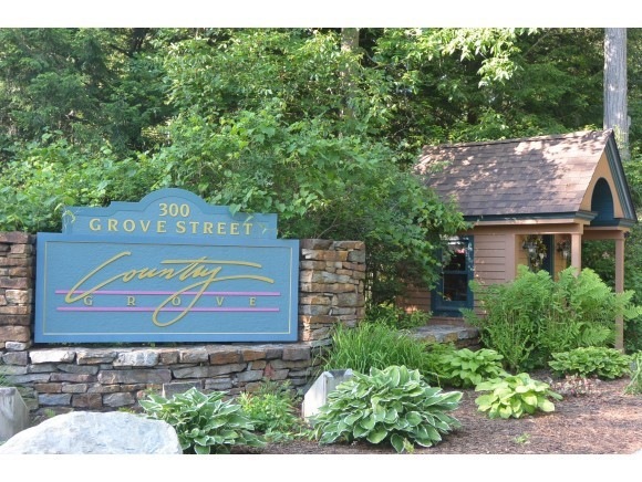 300 Grove St unit 36, Rutland, VT 05701 - photo 1