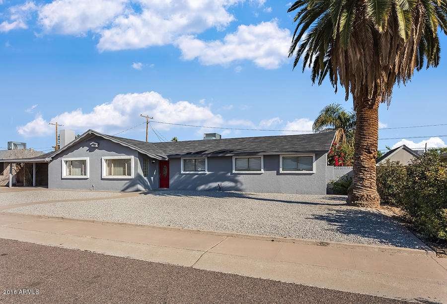 8935 N 17th Dr-2