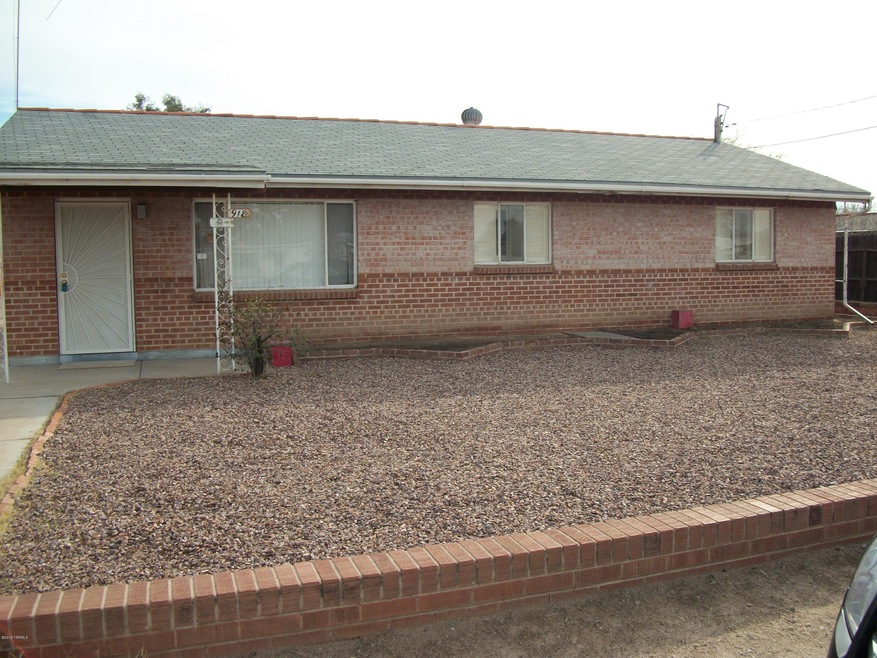918 E Roger Rd, Tucson, AZ 85719 - photo 1