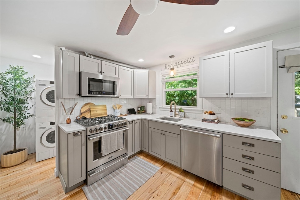 Sold $352,000 • Co-Listing Agent