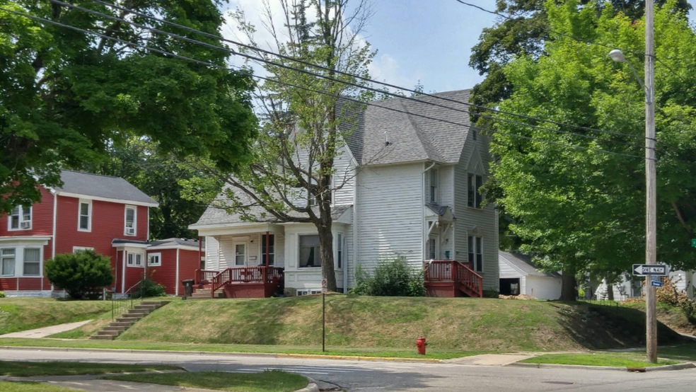 402S. Stewart