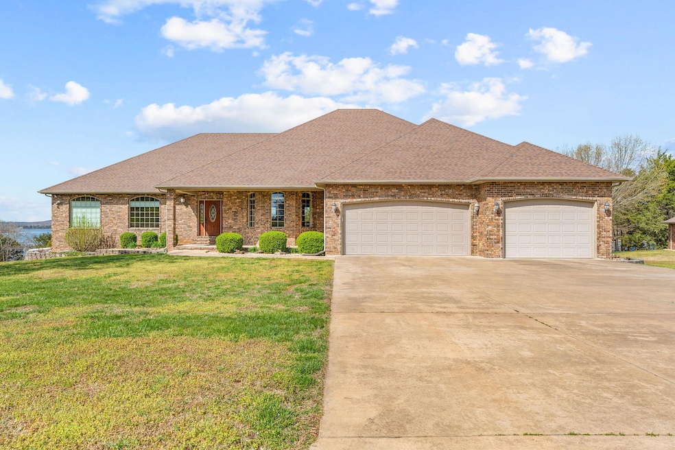 181 Merlot Rd, Lampe, MO 65681 - photo 1